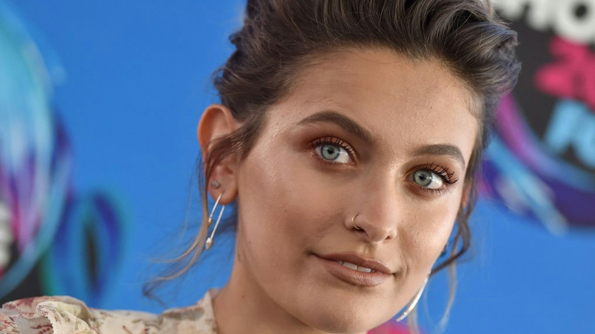 LOS ANGELES, CA - AUGUST 13: Actress Paris Jackson arrives at the Teen Choice Awards 2017 at Galen Center on August 13, 2017 in Los Angeles, California. (Photo by