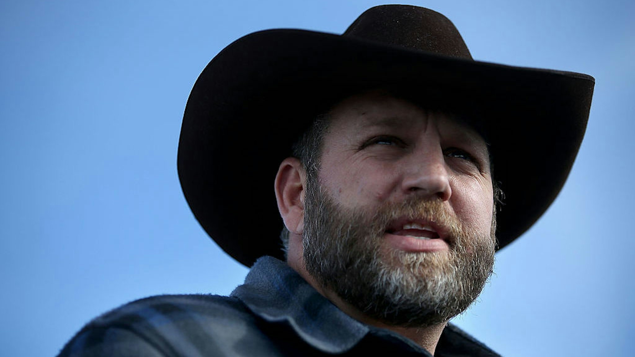 BURNS, OR - JANUARY 06: Ammon Bundy, the leader of an anti-government militia, speaks to members of the media in front of the Malheur National Wildlife Refuge Headquarters on January 6, 2016 near Burns, Oregon. An armed anti-government militia group continues to occupy the Malheur National Wildlife Headquarters as they protest the jailing of two ranchers for arson. (Photo by Justin Sullivan/Getty Images)