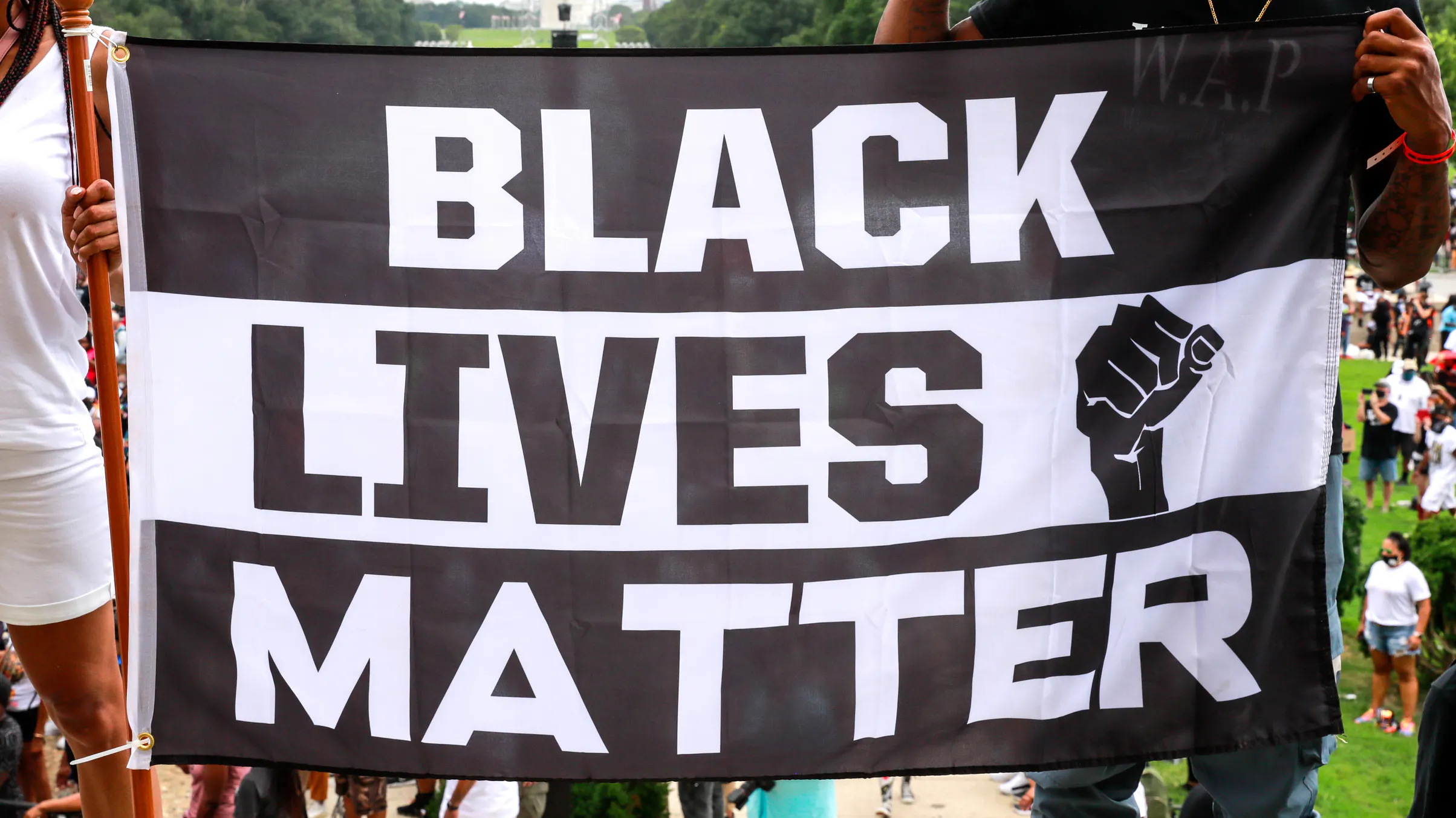 BLM Activist: ‘I’m Ready To Put These Police In The F***ing Ground,’ ‘Burn The White House Down’