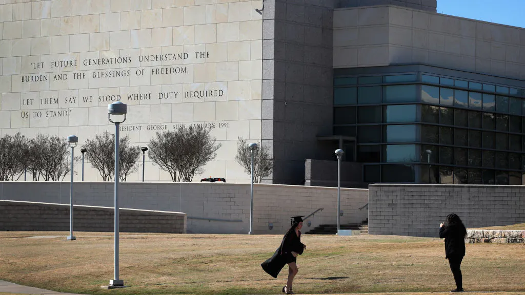 Texas Prof: Trump A ‘Fat Klansman,’ ‘Moron,’ ‘Paints The Walls Of The Oval Office With His Own S***’