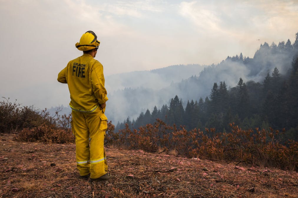 California Looters Invade Wildfire Zone, Steal Firefighter’s Wallet, Drain Bank Account As He Battles Blaze