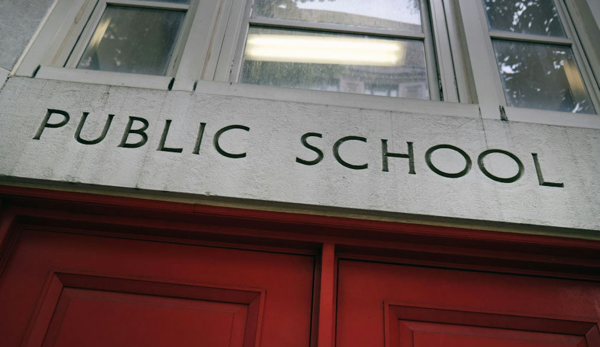 A public school stands on the Upper East Side on August 07, 2020 in the Manhattan borough of New York City. Due to the low COVID-19 infection rates reported in the city, New York Governor Andrew Cuomo announced Friday that all New York school districts may reopen this fall. (Photo by Spencer Platt/Getty Images)