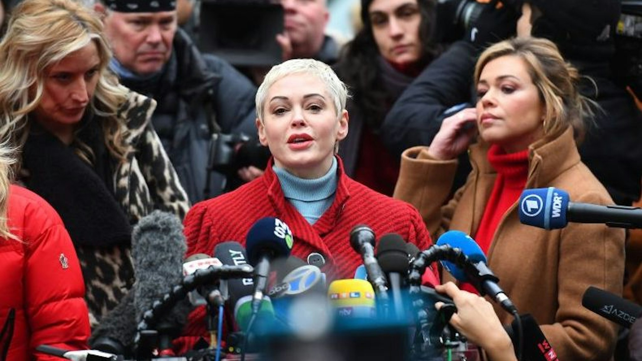 Actress Rose McGowan speaks during a press conference, after Harvey Weinstein arrived at State Supreme Court in Manhattan January 6, 2020 on the first day of his criminal trial on charges of rape and sexual assault in New York City. - Harvey Weinstein's high-profile sex crimes trial opens on Monday, more than two years after a slew of allegations against the once-mighty Hollywood producer triggered the #MeToo movement that led to the downfall of dozens of powerful men. The disgraced movie mogul faces life in prison if convicted in a New York state court of predatory sexual assault charges, in a trial expected to last six weeks.