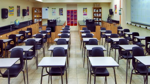 School District Forced To Cancel Monday Reopening After Teachers Stage ‘Sickout’