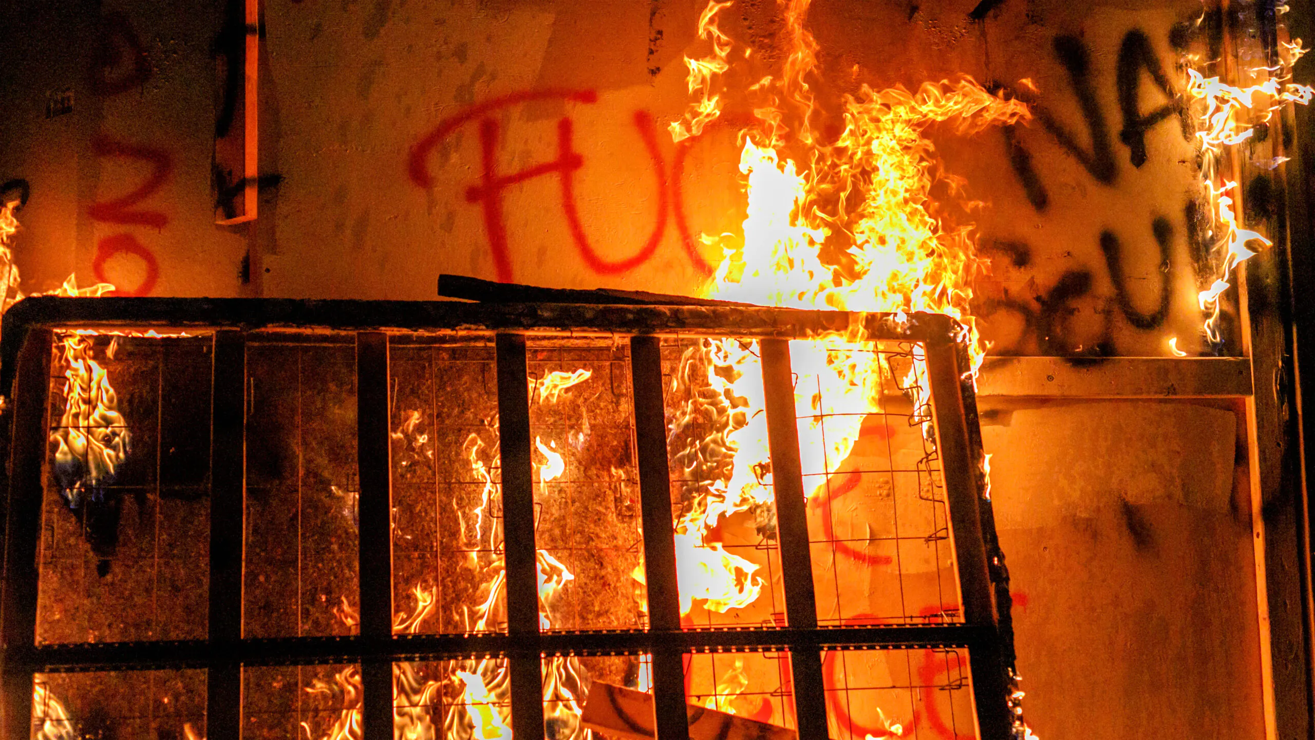 Left-Wing Extremists Torch Portland Police Building, Storm Mayor’s Apartment Building