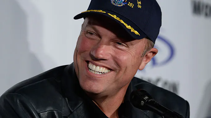 TOTO: 13 Must-Follow Conservative Hollywood Twitter Accounts