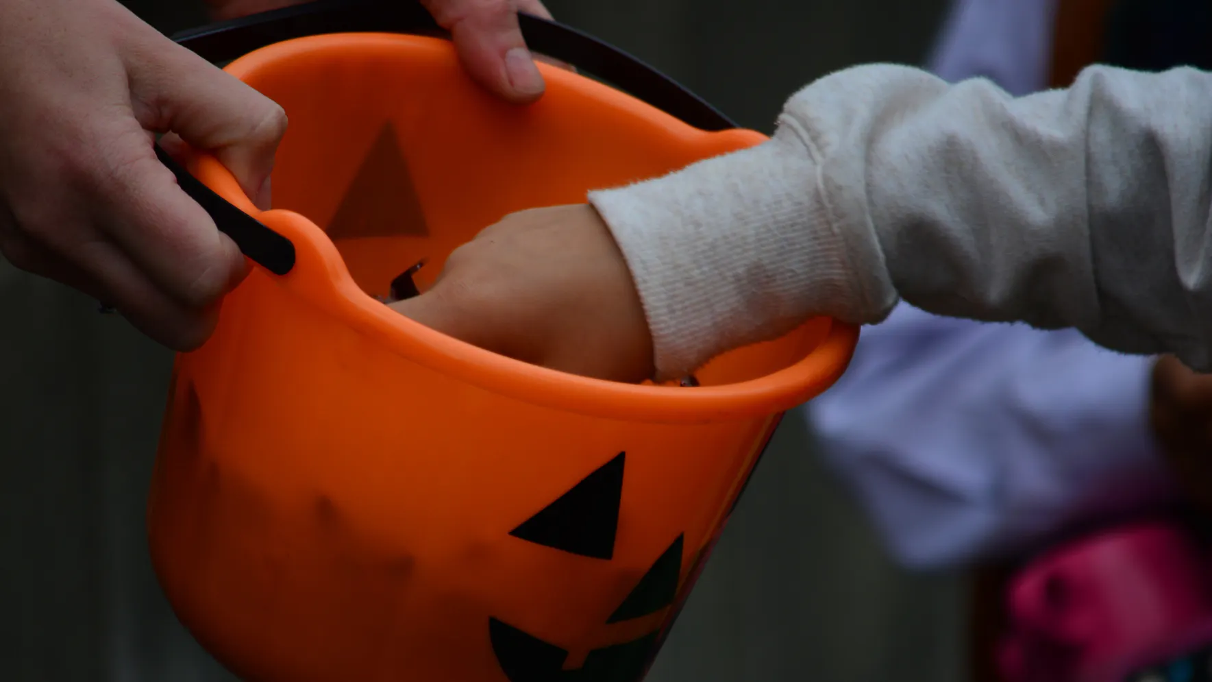 Los Angeles Cancels Trick-Or-Treating, Suggests New Halloween Activities. Then Walks It Back.
