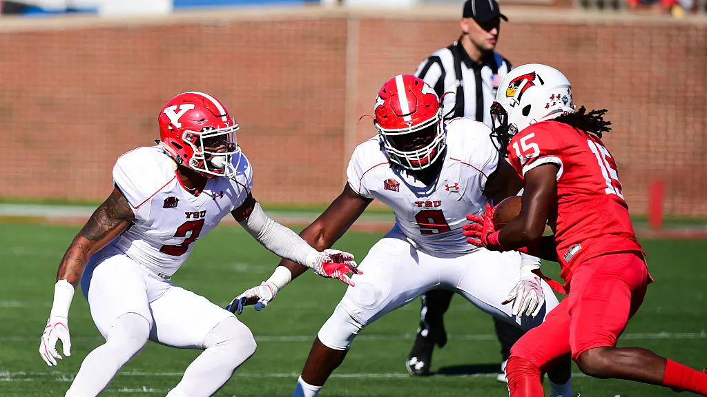 Football Coach Posts ‘All Lives Matter’ Note, Leaves Team Following BLM Controversy