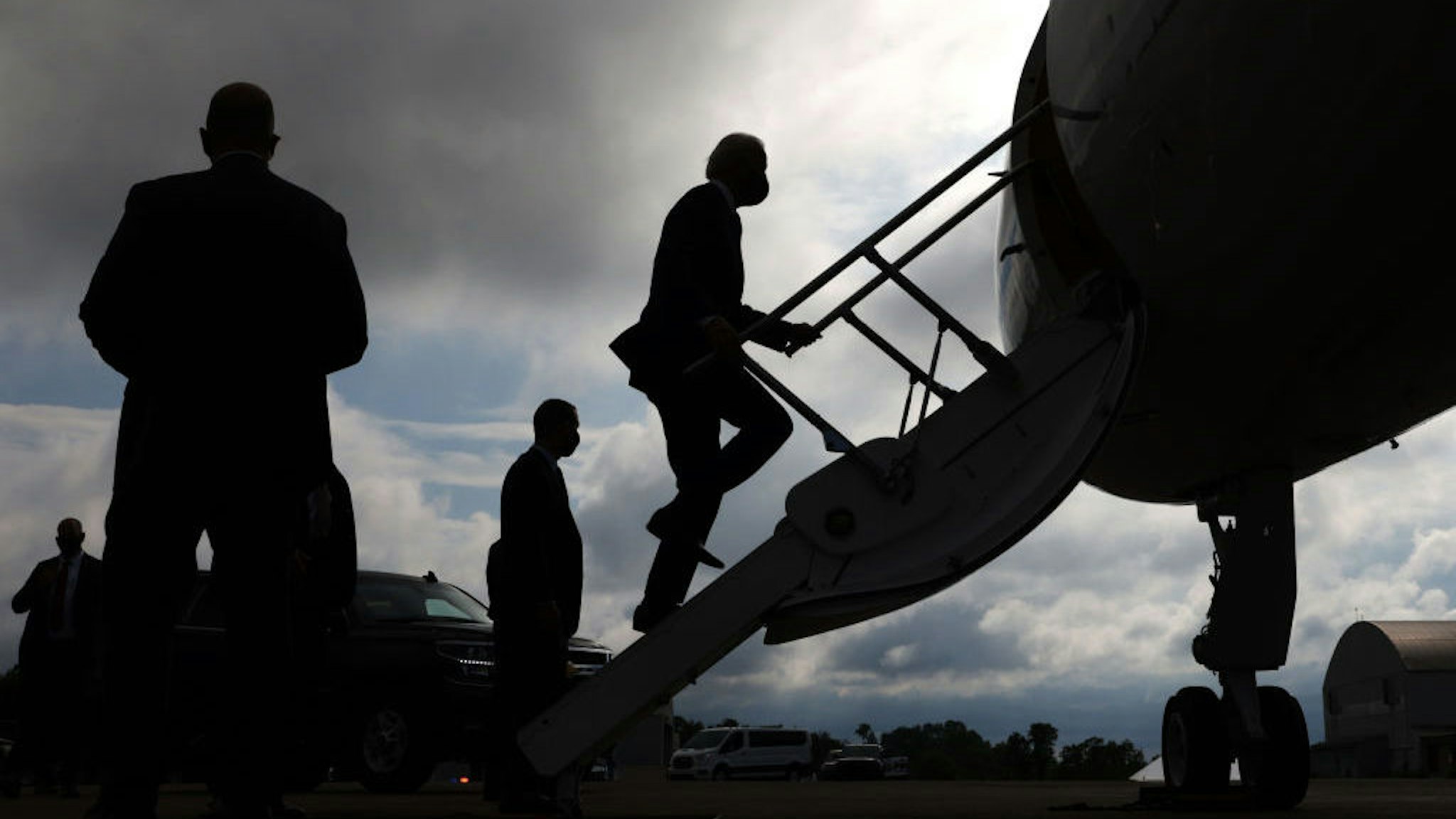 Democratic presidential candidate former Vice President Joe Biden boards a plane at Allegheny County Airport on August 31, 2020 in West Mifflin, Pennsylvania. Biden criticized President Trump’s response to protests in Kenosha, Wisconsin and Portland, Oregon earlier today at a campaign event in Pittsburgh, Pennsylvania. (Photo by Alex Wong/Getty Images)