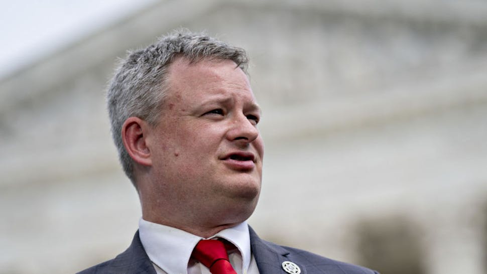 Jason Ravnsborg, South Dakota attorney general, speaks during a news conference outside the Supreme Court in Washington, D.C., U.S., on Monday, Sept. 9, 2019. A group of 50 attorneys general opened a broad investigation into whether advertising practices of Alphabet Inc.'s Google violate antitrust laws.