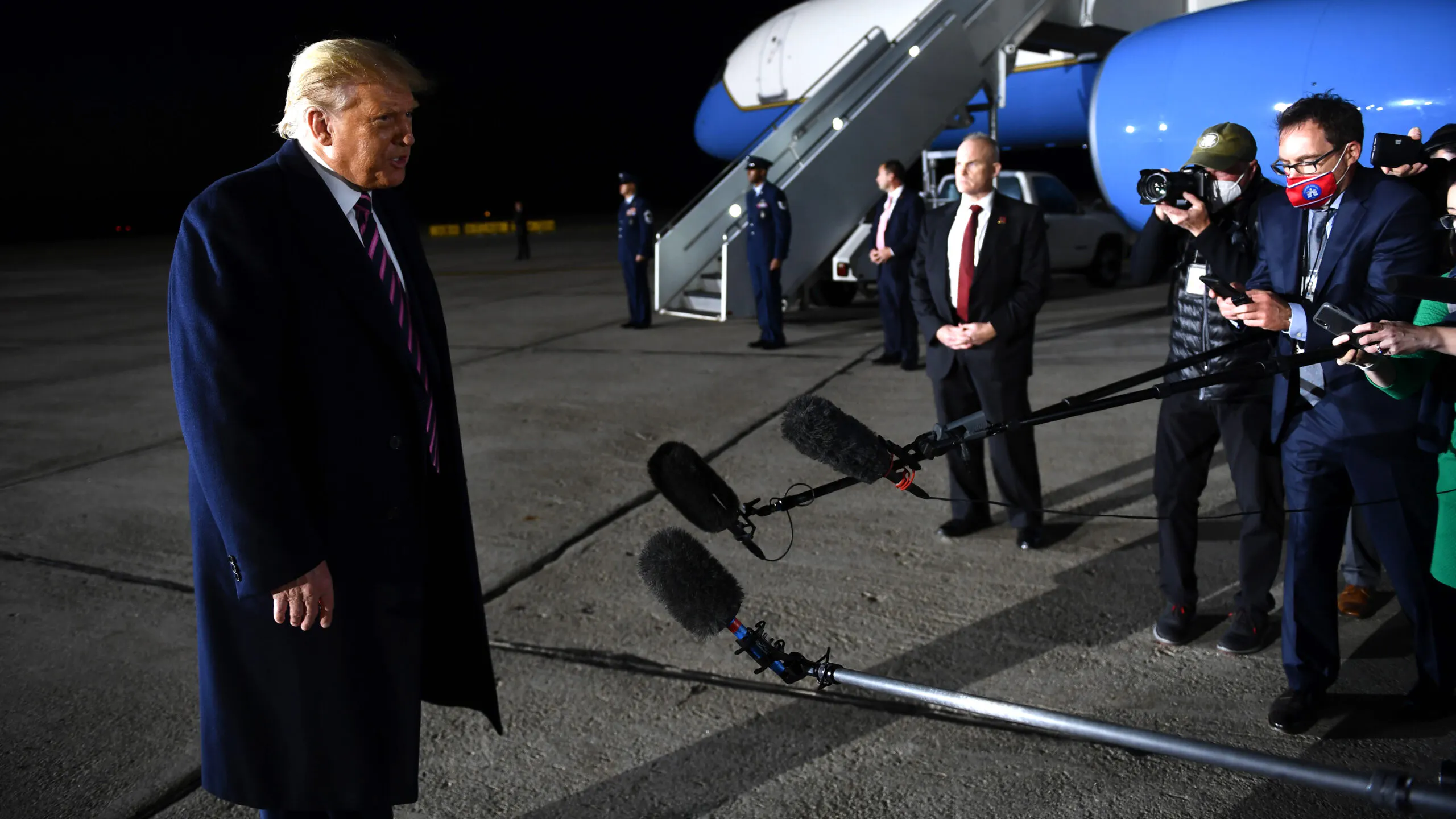 Trump Gives Classy Statement On Ginsburg’s Passing, Avoids Politics Unlike Top Democrats