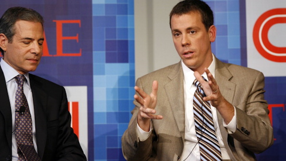 (L-R) Managing editor of TIME Richard Stengel and co-founder of Politico Jim VandeHei speak during Time Warner's Political Conference 2008 at the Time Warner Center on October 13, 2008 in New York City. 16949_717.JPG