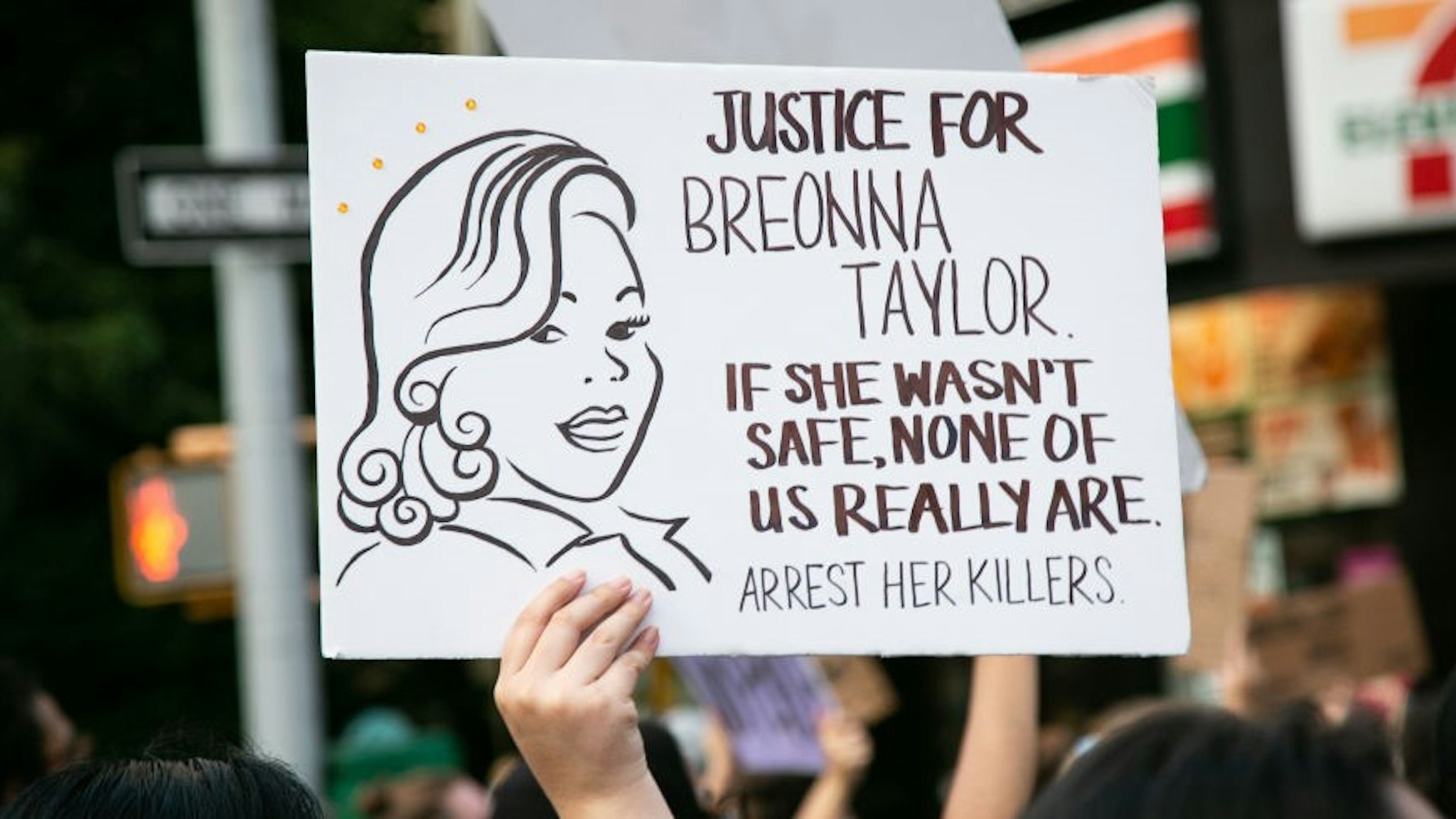 Hundreds of demonstrators gathered at Times Square, New York, US, on August 9, 2020 to call for justice in the case of Breonna Taylor. The 26-year-old African-American emergency medical technician was fatally shot by Louisville Metro Police Department (LMPD) officers Jonathan Mattingly, Brett Hankison, and Myles Cosgrove on March 13, 2020. The three LMPD officers executed a no-knock search warrant in plainclothes while entering her apartment in Louisville, Kentucky. (Photo by