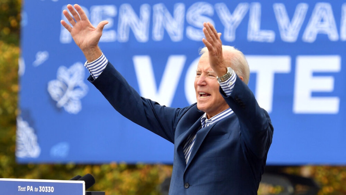 Social Media Erupts Over Woman Who Focuses On Getting Her Dad To Vote For Biden While He Is