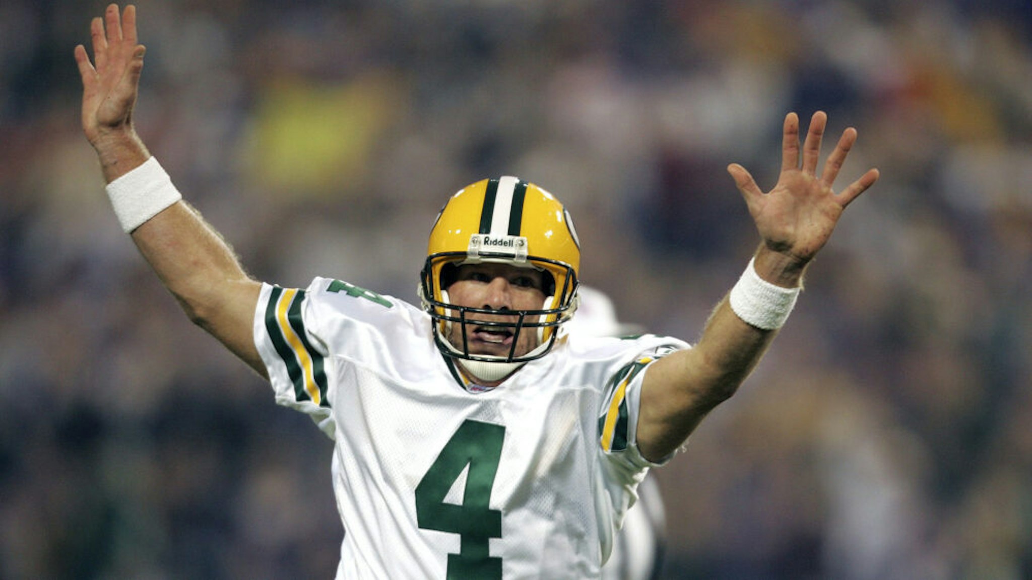 Sep 30, 2007 - Seattle, WA, USA - NFL FOOTBALL: Green Bay Packers quarterback #4 BRETT FAVRE celebrates as he races to the end zone after his record-setting touchdown pass to wide receiver Greg Jennings in first quarter of football game against the Minnesota Vikings. Favre set the NFL record for career touchdown passes at 421 surpassing Dan Marino Minnesota Vikings at Metrodome in Minneapolis, Minn. The Packers won 23-16.