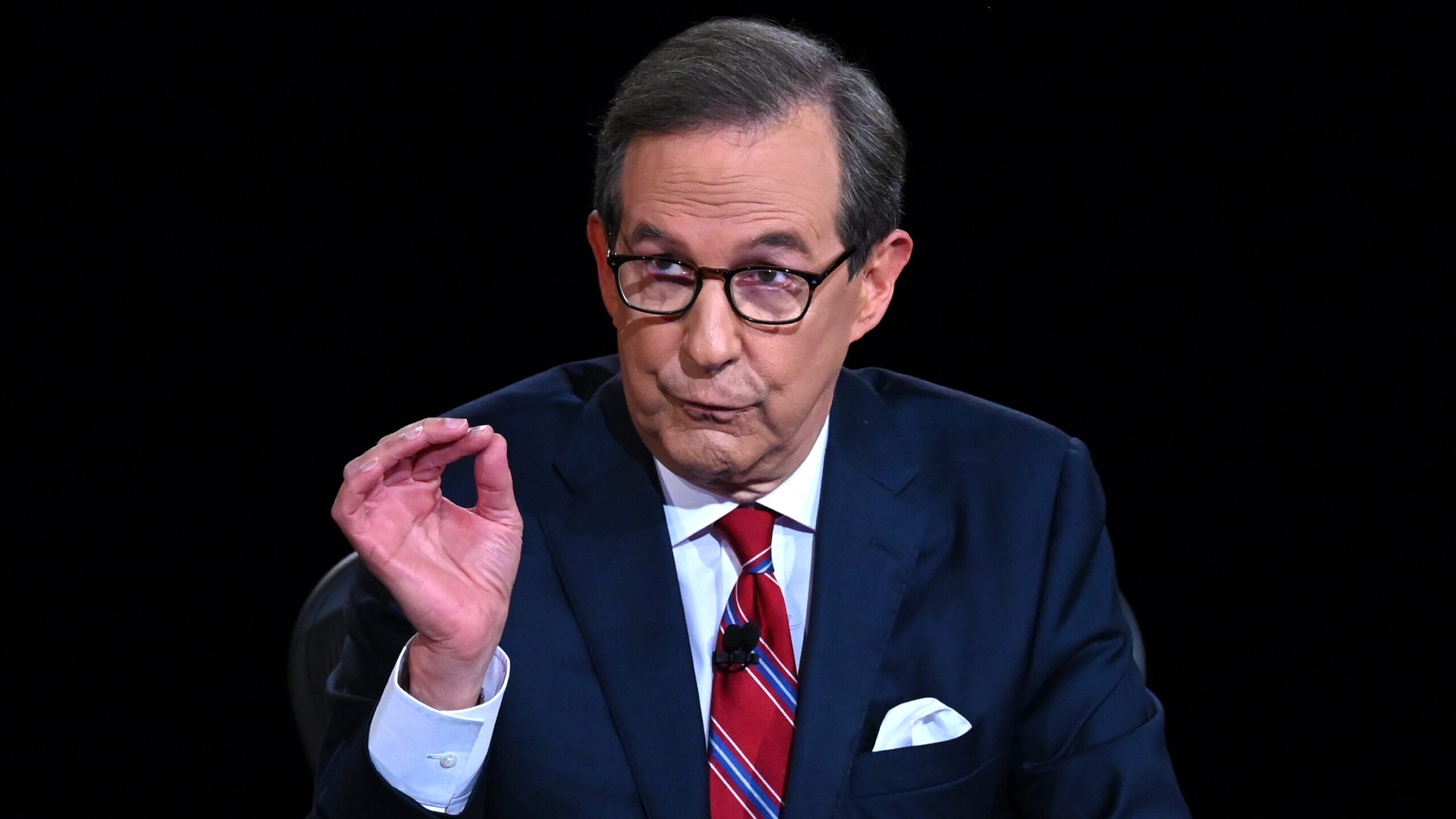 Yikes Shuttering CNN Host Chris Wallace Pushes Producer To Make Project On His Trump Interviews During Show