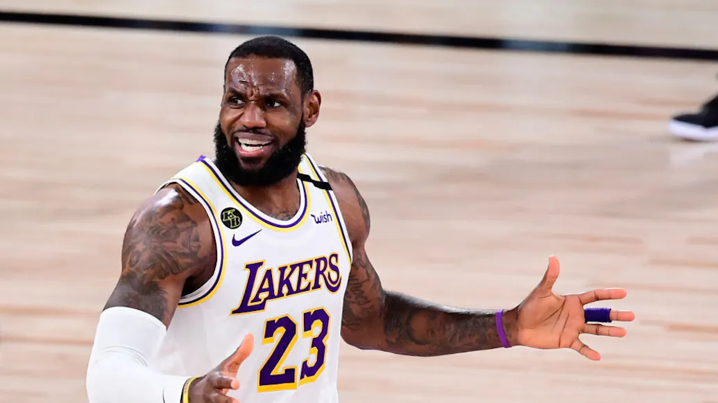 LeBron James Walks Off Court With Time Still Ticking, Pouting Over Loss: ‘Not A Good Look’