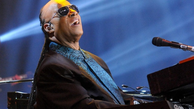 TORONTO, ON - SEPTEMBER 26: Stevie Wonder performs at the David Foster Foundation Miracle Gala And Concert held at Mattamy Athletic Centre on September 26, 2015 in Toronto, Canada.