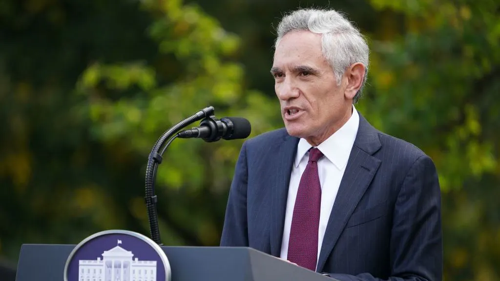 Twitter Censors White House Health Expert For Questioning Widespread Mask-Wearing