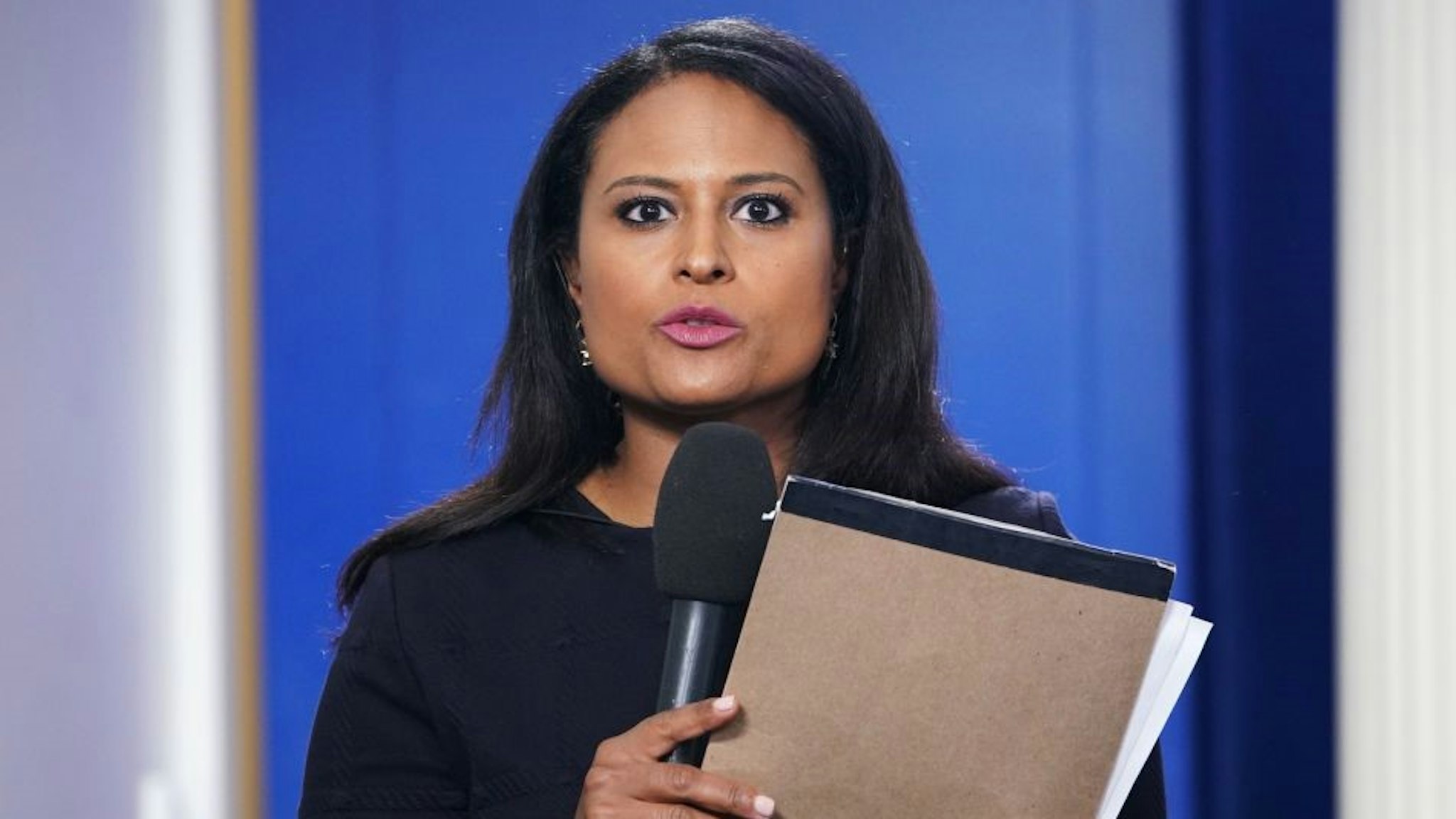 NBC White House correspondent Kristen Welker is seen before a briefing by White House Press Secretary Sarah Sanders in the Brady Briefing Room of the White House in Washington, DC on October 3, 2018. (Photo by MANDEL NGAN / AFP) (Photo by