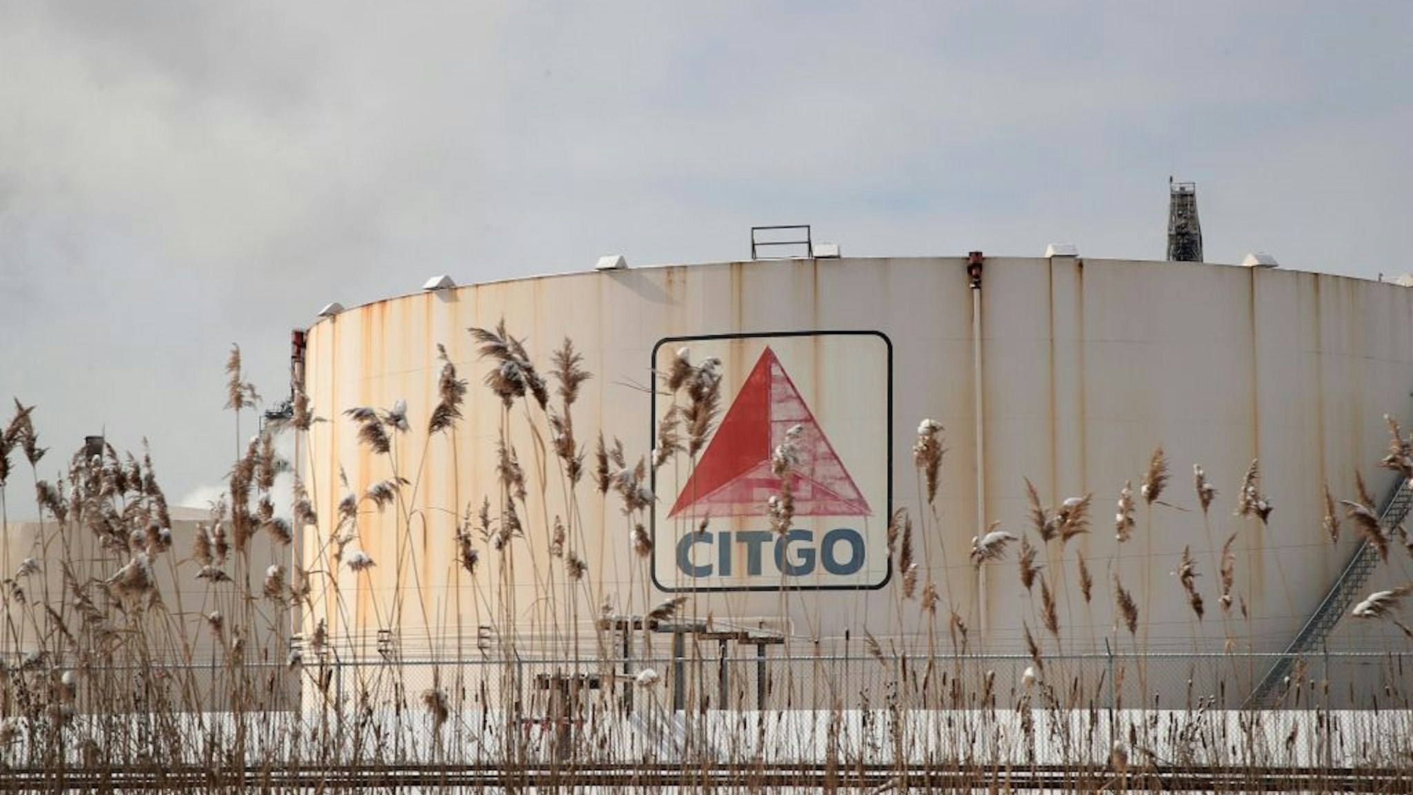 LEMONT, ILLINOIS - FEBRUARY 01: A tank battery is seen at a refinery owned by Citgo, a subsidiary of PDVSA, the Venezuelan state owned oil company, on February 01, 2019 in Lemont, Illinois. In an attempt to force Venezuelan President Nicolás Maduro from office, the Trump administration said recently that it would block all U.S. revenue from Citgo to PDVSA.