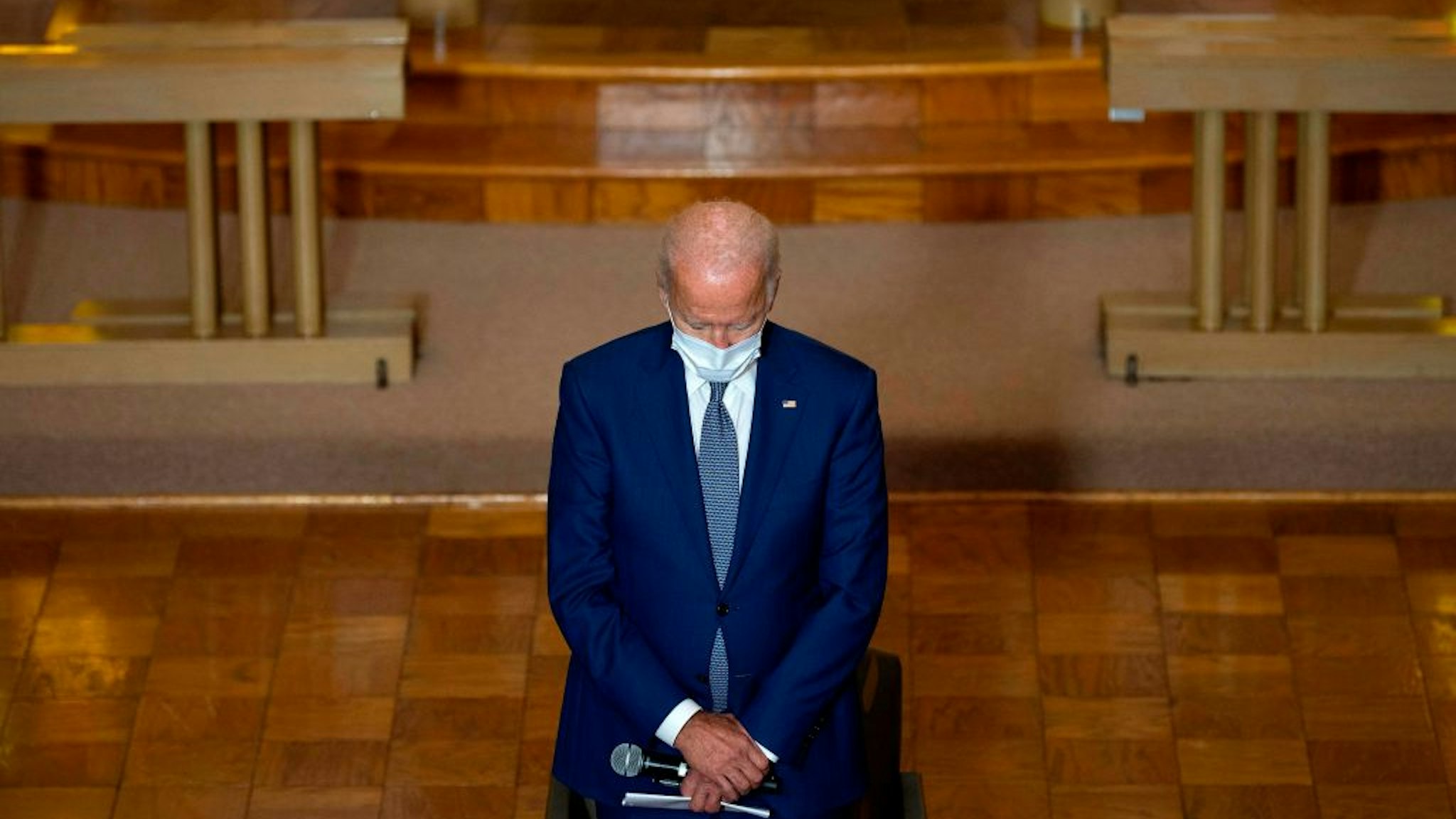 Joe Biden praying