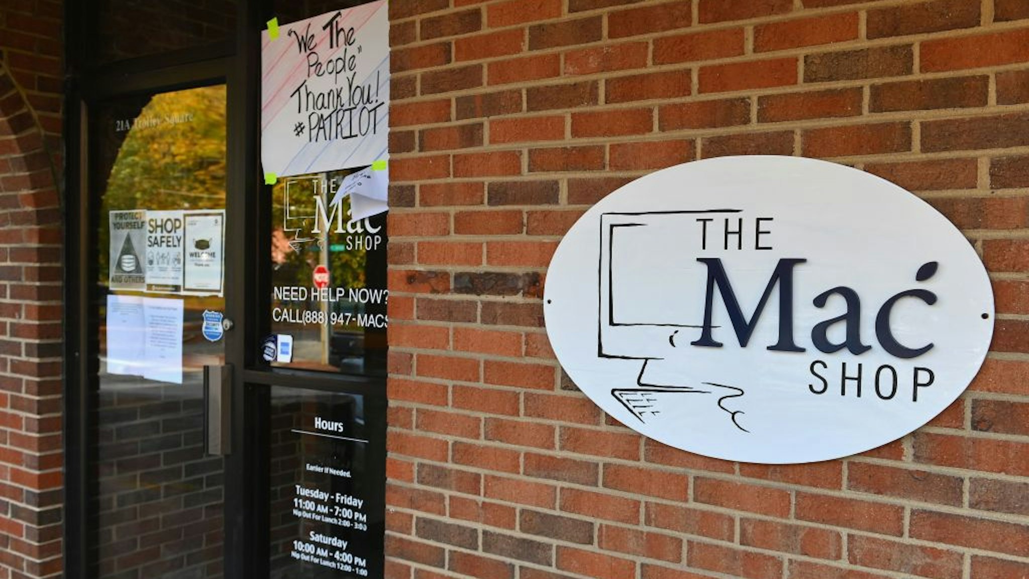 An exterior view of "The Mac Shop" in Wilmington, Delaware is seen on October 21, 2020. - The New York Post last week revived allegations against Hunter Biden with a story claiming it had obtained documents from a laptop owned by the former vice president's son which was brought in for repairs to the shop in April 2019 but never picked up. The Post claimed that emails found on the laptop showed that Hunter Biden introduced his father to a Burisma advisor, Vadym Pozharskyi, in 2015 and contradict Joe Biden's claims that he never spoke to his son about his overseas business dealings.