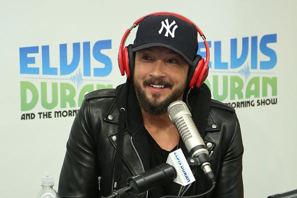 hillsong church pastor carl lentz