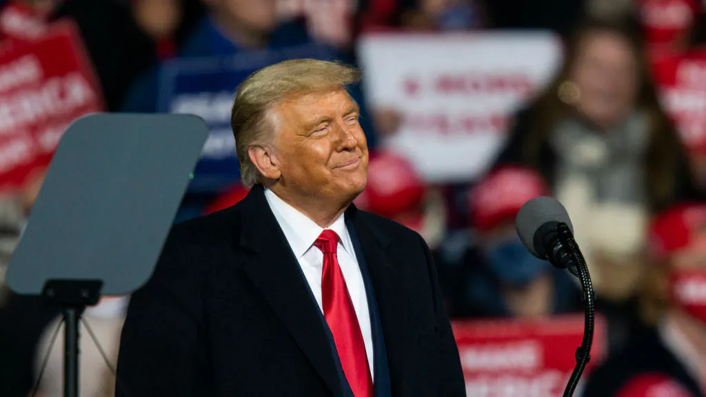 Reporters Take Photo, Gloat About Getting Trump To ‘Answer’ Questions. Get Mocked