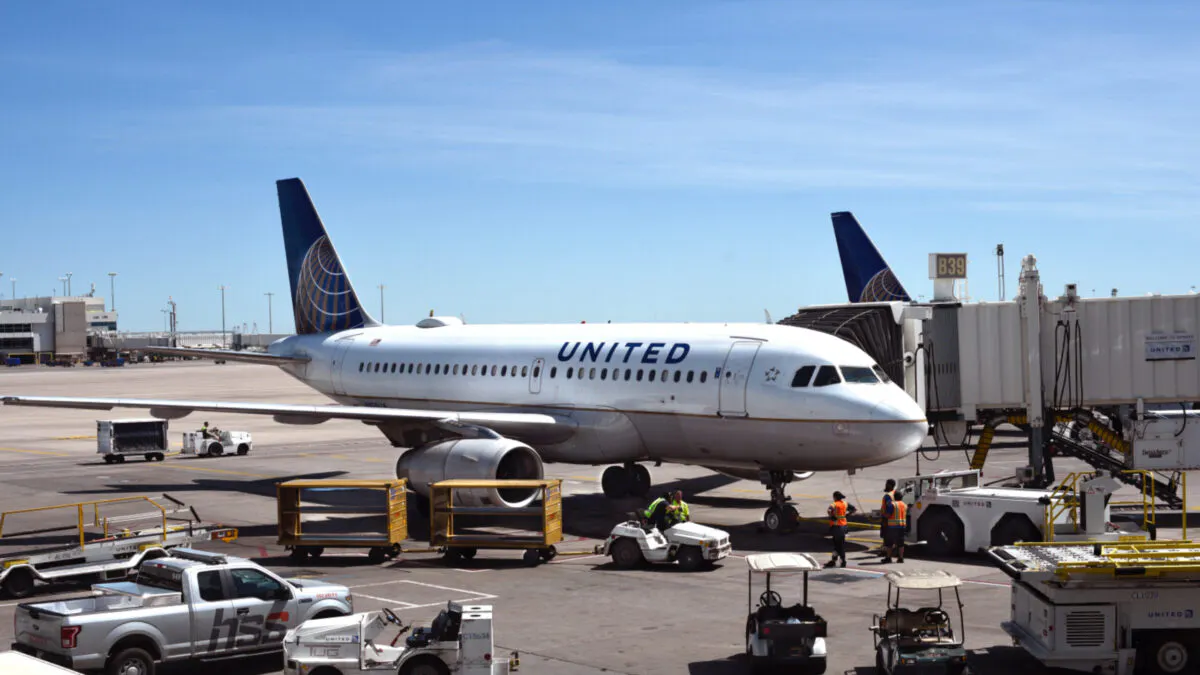 Man Allegedly Lies About Virus Symptoms, Boards Flight, Dies After Flight Makes Emergency Landing