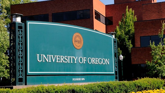 Main entry sign for the University of Oregon campus in Eugene.