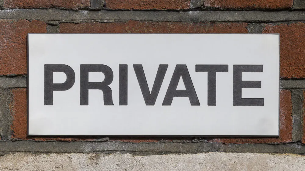 Doctor Tweets Info About Patient’s Thanksgiving Dinner Causing COVID. Other Doctors Blast Her.