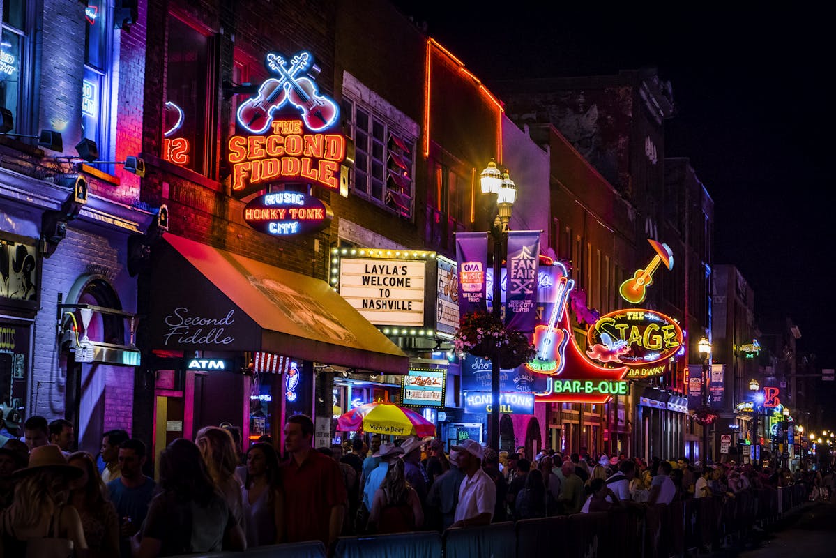 Huge ‘Intentional’ Explosion Rocks Downtown Nashville, Buildings’ Windows Shattered