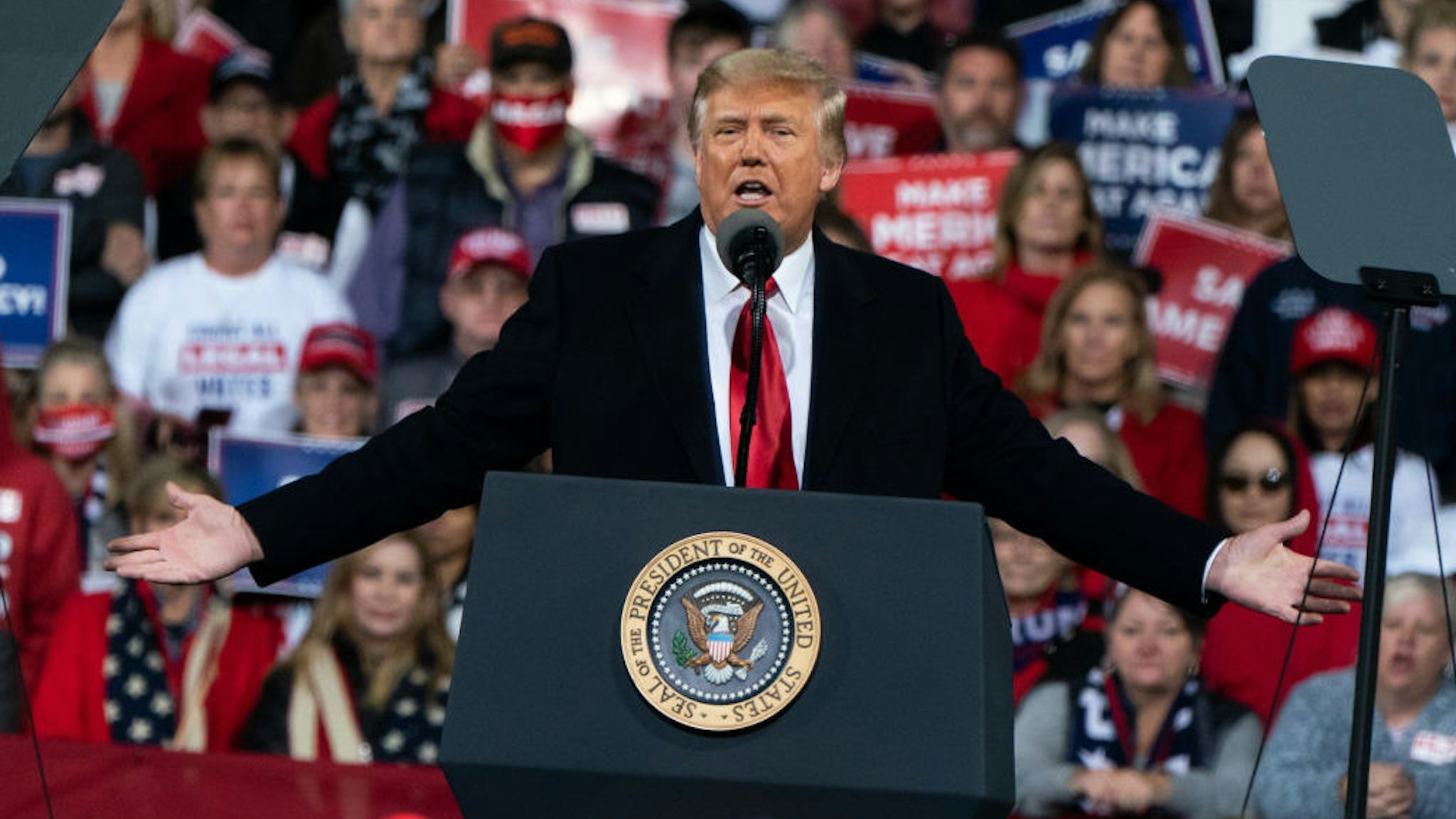 U.S. President Donald Trump speaks during a rally in Valdosta, Georgia, U.S., on Saturday, Dec. 5, 2020. Trump berated Georgia’s Republican governor before heading to the state to campaign for two key Senate candidates, keeping up attacks that party leaders worry could backfire. Photographer: Elijah Nouvelage/Bloomberg