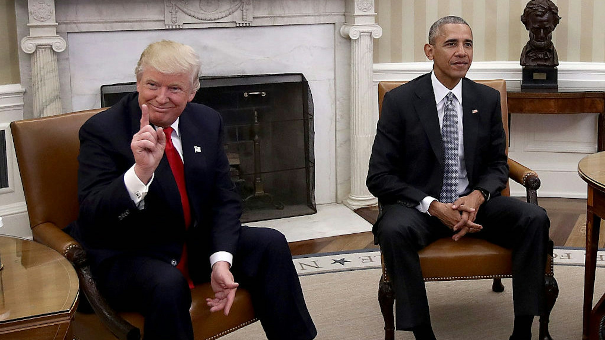 WASHINGTON, DC - NOVEMBER 10: President-elect Donald Trump (L) talks after a meeting with U.S. President Barack Obama (R) in the Oval Office November 10, 2016 in Washington, DC. Trump is scheduled to meet with members of the Republican leadership in Congress later today on Capitol Hill. (Photo by Win McNamee/Getty Images)