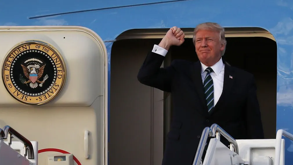 Trump Plans Unprecedented Military ‘Farewell Event’ With 21-Gun Salute, Military Band: Report