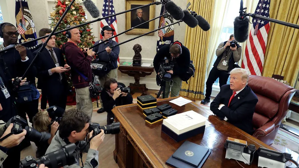 Trump Follows Tradition, Leaves A Note For Biden In Oval Office