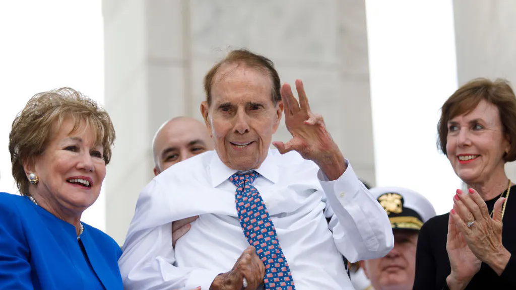 BREAKING: Former Sen. Bob Dole To Receive Treatment For Lung Cancer