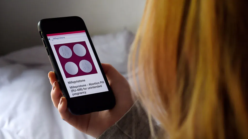 Vogue Magazine: Help Freezing Texans By Paying For Their Travel To Get An Abortion