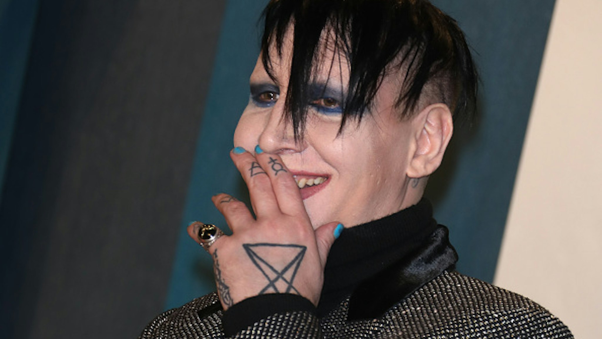 BEVERLY HILLS, CALIFORNIA - FEBRUARY 09: Marilyn Manson attends the 2020 Vanity Fair Oscar Party at Wallis Annenberg Center for the Performing Arts on February 09, 2020 in Beverly Hills, California.