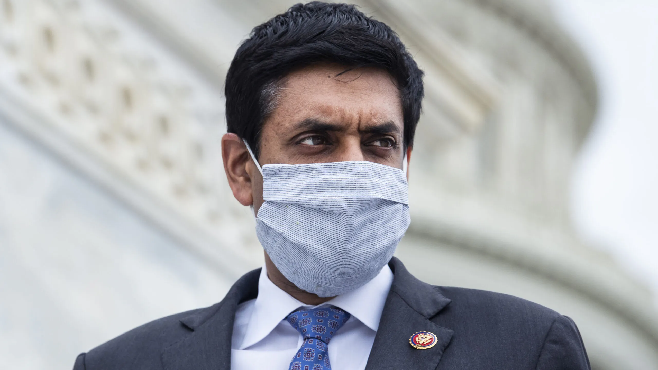Democrat Rep. Ro Khanna: ‘We Don’t Want Low-Wage’ Small Businesses That Pay Less Than $15 Minimum Wage