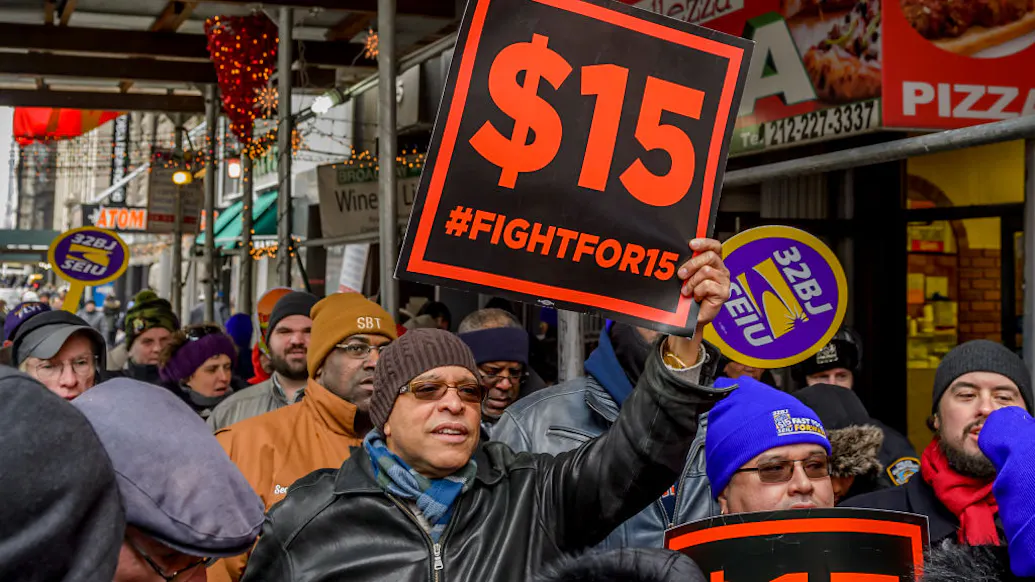 Economist Blasts $25 Minimum Wage Proposal: ‘I Think It’s Insane’