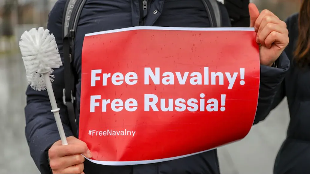 Alexei Navalny Moved To Medical Unit In Prison, Lawyer Says He Is ‘Seriously Ill’