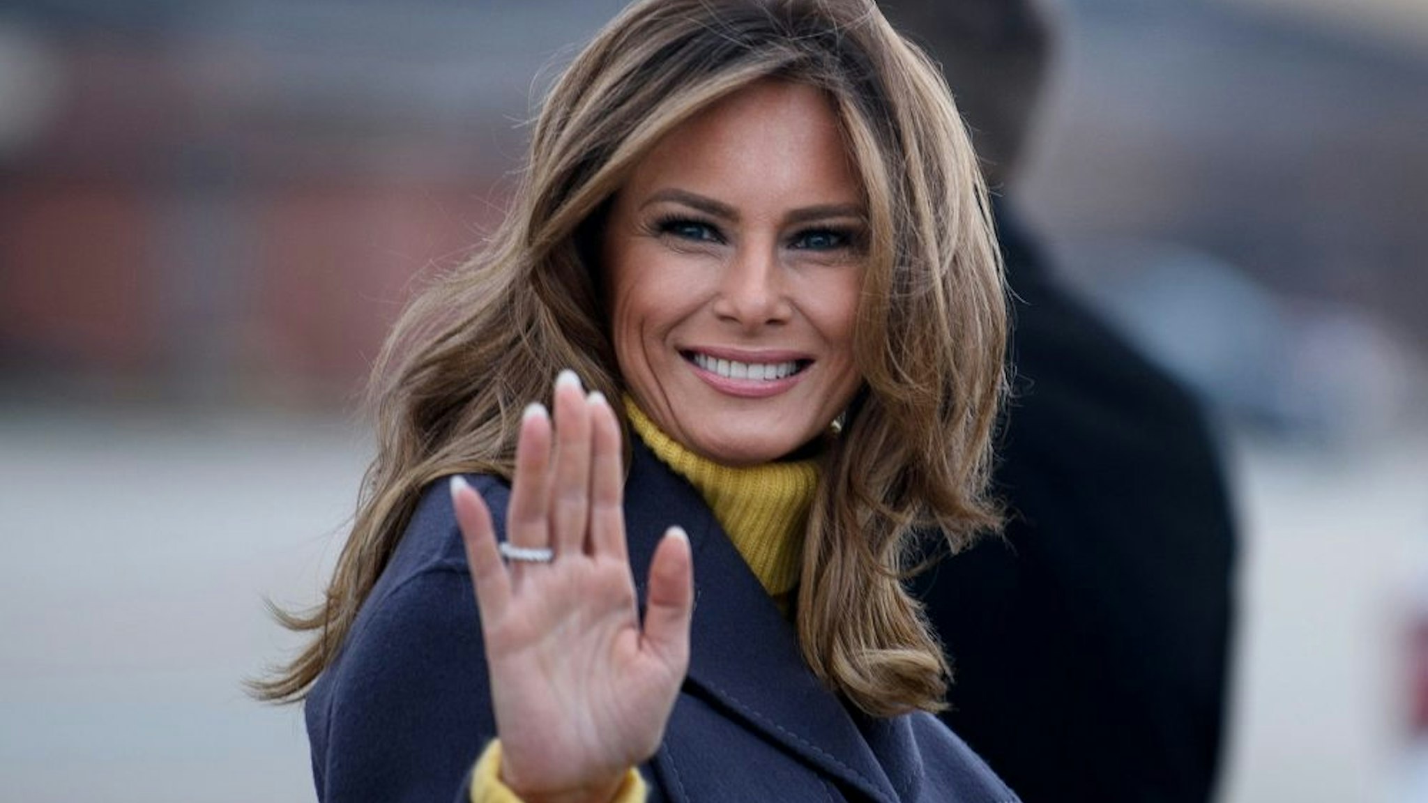 TOPSHOT - US First Lady Melania Trump boards a plane at Andrews Air Force Base for a three state overnight trip March 4, 2019 in Maryland. - The First Lady travels to Oklahoma, Washington, and Nevada as part of her "Be Best" tour.