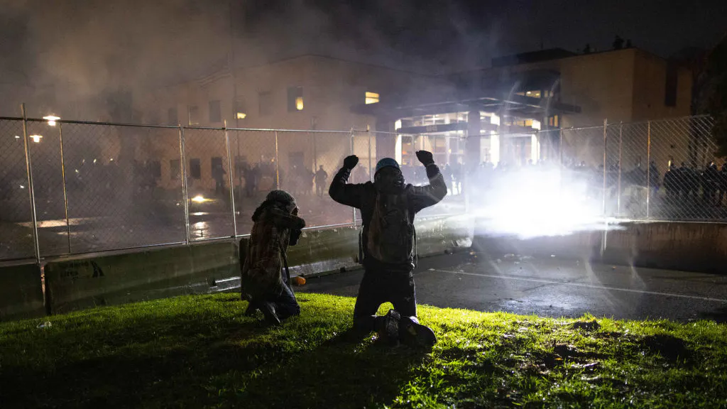 Minneapolis Erupts In Violence For Second Night, Reporters Push Back After Police Chief Labels Unrest A ‘Riot’