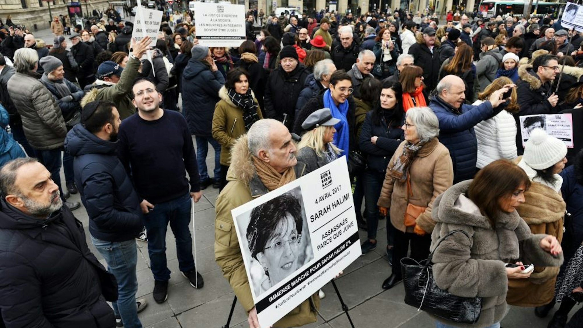Marche symbolique en hommage à Sarah Halimi assassinée en avril 2017, son meurtrier vient d'être déclaré irresponsable aux moments des faits, le 5 janvier 2019, Paris, France.