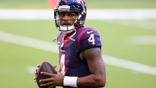 Tennessee Titans v Houston Texans HOUSTON, TEXAS - JANUARY 03: Deshaun Watson #4 of the Houston Texans participates in warmups prior to a game against the Tennessee Titans at NRG Stadium on January 03, 2021 in Houston, Texas. (Photo by Carmen Mandato/Getty Images)