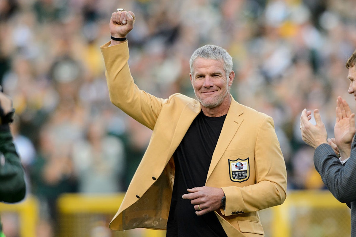 Brett Favre: 'There's no right answer' about kneeling in protest during the  national anthem