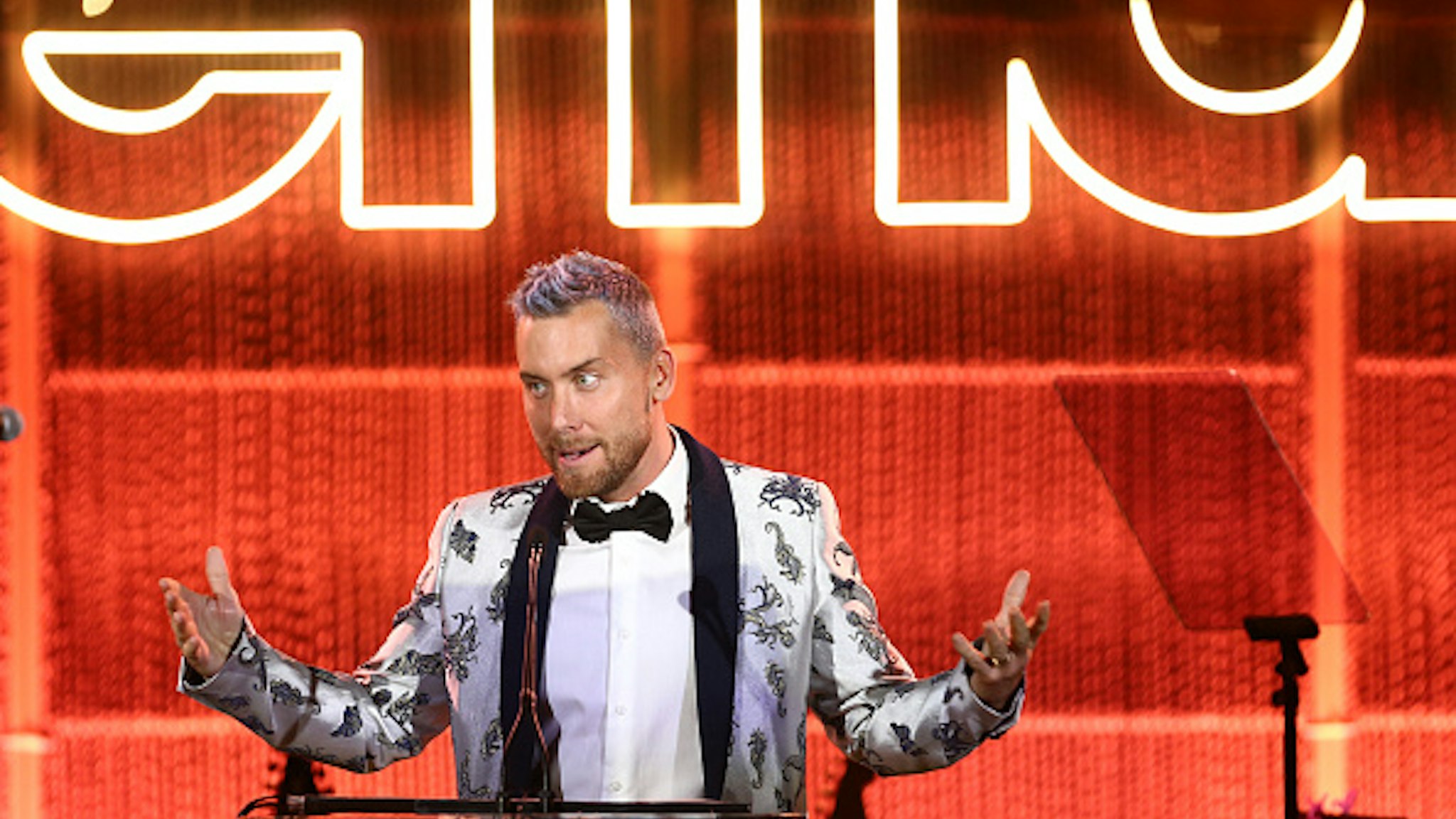 PACIFIC PALISADES, CALIFORNIA - SEPTEMBER 28: Lance Bass speaks onstage during the Environmental Media Association 2nd Annual Honors Benefit Gala at Private Residence on September 28, 2019 in Pacific Palisades, California.