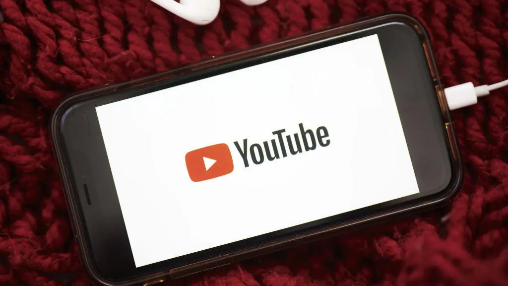 ‘Charlie Bit My Finger’ Video To Be Taken Off Youtube After Selling As NFT